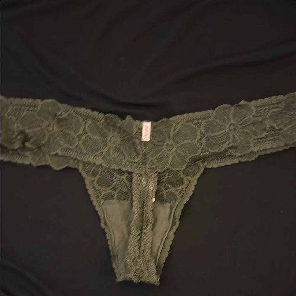 Victoria's Secret Dark Green Lace Thong - Picture 2 of 3